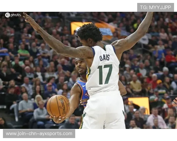 保罗挡拆阅读极快，三次精准喂饼内线