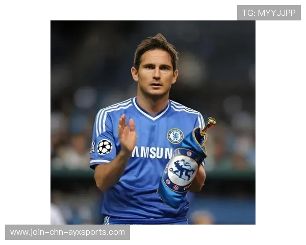 切尔西科尔威尔提前卡位解围干净，展现防线铁血担当