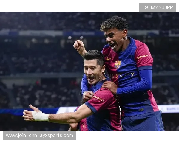 拉菲尼亚弧顶劲射巴萨终结比赛